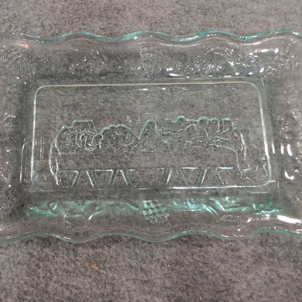 Tiara Indiana Glass Last Supper Bread Tray and Trinket Dish Set Clear Green - Picture 3 of 7